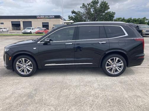 2023 Cadillac XT6 Premium Luxury FWD