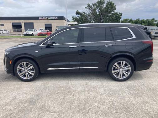 2023 Cadillac XT6 Premium Luxury FWD