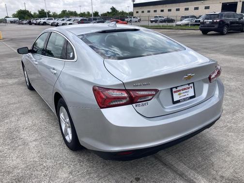 2022 Chevrolet Malibu FWD LT