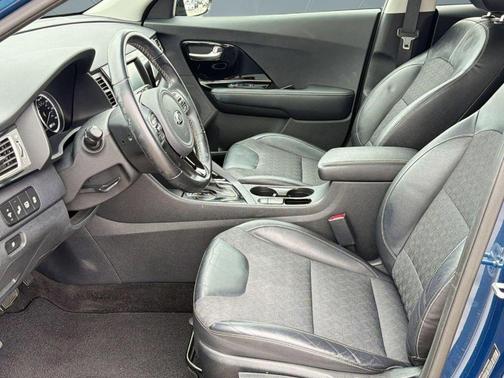 Deep Cerulean 2018 Kia Niro EX