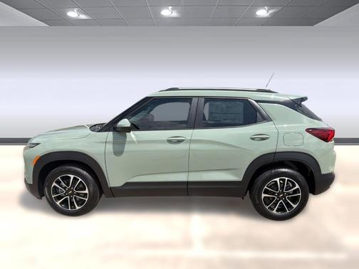 Cacti Green 2026 Chevrolet Trailblazer LT