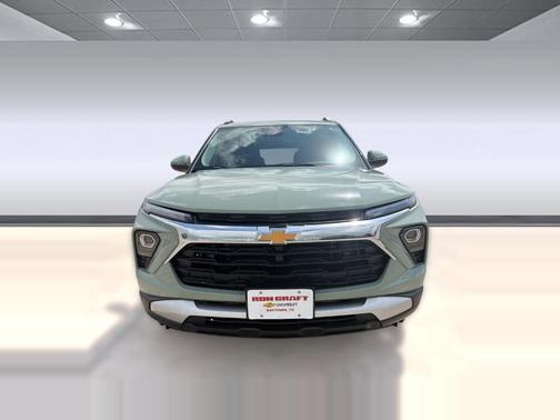 Cacti Green 2026 Chevrolet Trailblazer LT