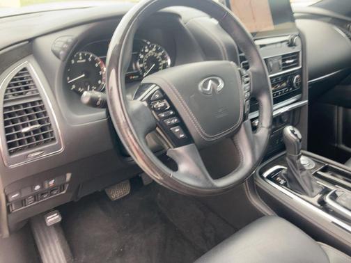 2023 INFINITI QX80 SENSORY