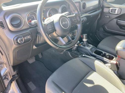 2021 Jeep Gladiator Sport S