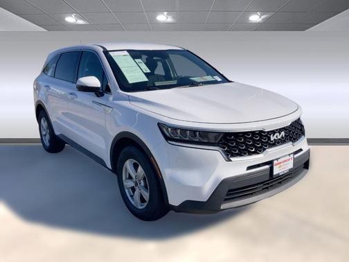 2022 Kia Sorento LX
