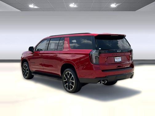 Radiant Red Tintcoat 2026 Chevrolet Suburban RST