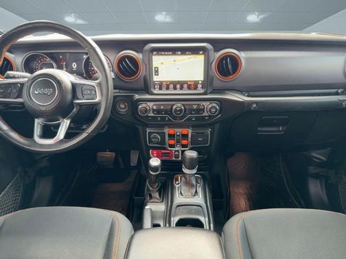 Black Clearcoat 2022 Jeep Gladiator Mojave 4x4