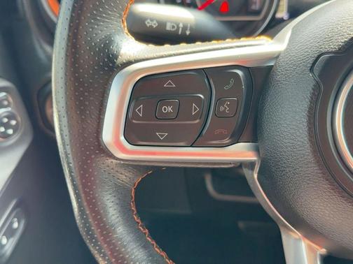 Black Clearcoat 2022 Jeep Gladiator Mojave 4x4