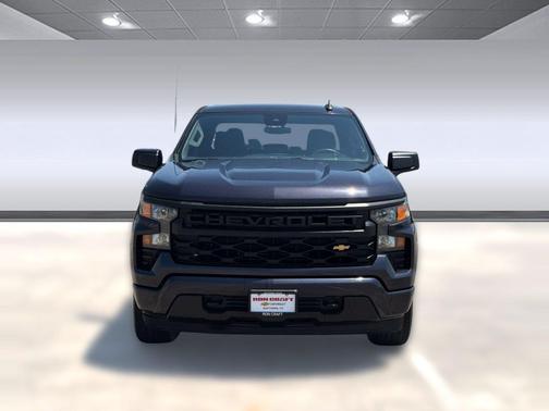 Dark Ash Metallic 2022 Chevrolet Silverado 1500 Custom