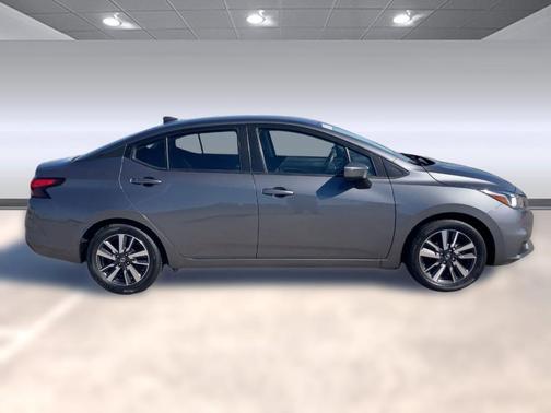 2021 Nissan Versa 1.6 SV