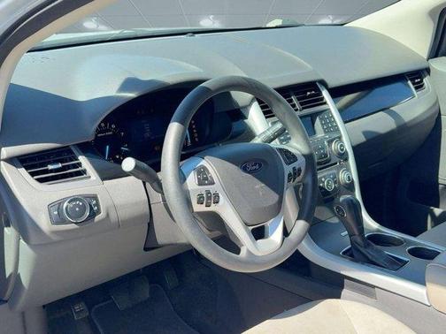 2014 Ford Edge SE