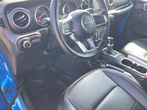 2021 Jeep Gladiator Overland