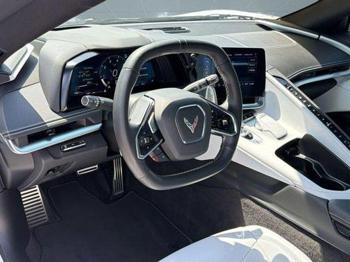 Arctic White 2023 Chevrolet Corvette Stingray w/2LT