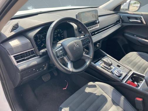 2024 Mitsubishi Outlander PHEV SE S-AWC