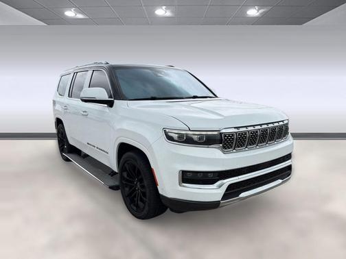 Diamond Black Crystal Pearlcoat 2022 Jeep Grand Wagoneer Series III 4x4