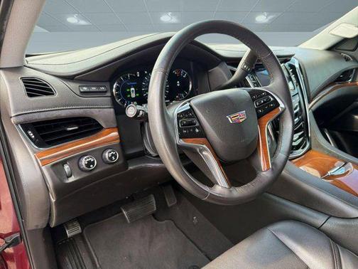 2017 Cadillac Escalade Luxury
