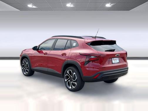 Apex Red 2026 Chevrolet Trax FWD 2RS