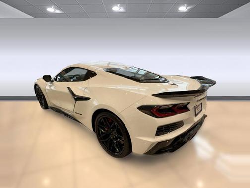 Arctic White 2026 Chevrolet Corvette Z06