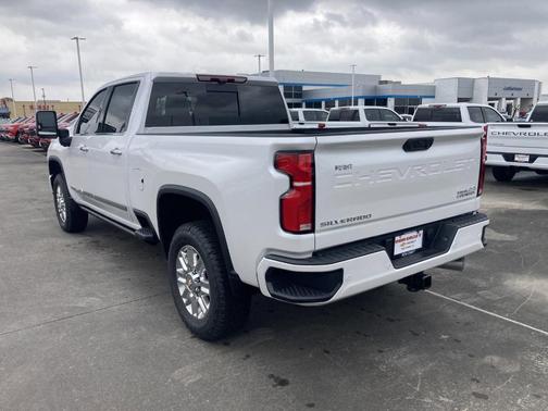 2025 Chevrolet Silverado 3500 High Country