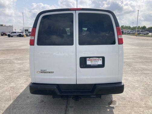 2019 Chevrolet Express 2500 LS