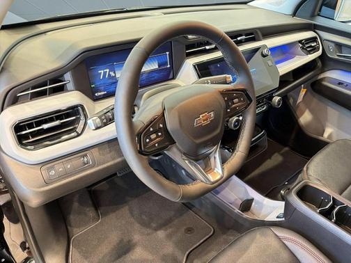 Mosaic Black Metallic 2027 Chevrolet Bolt RS FWD