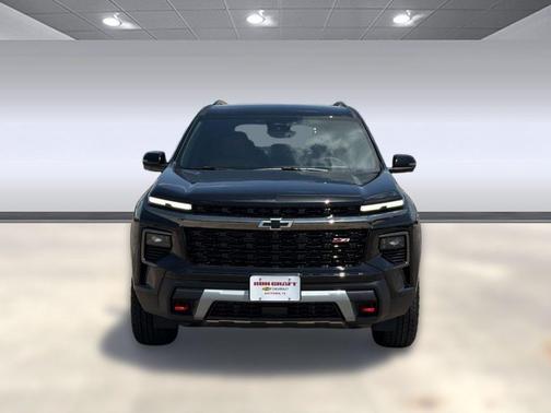 Mosaic Black Metallic 2027 Chevrolet Traverse AWD Z71