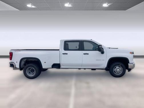 2026 Chevrolet Silverado 3500 WT