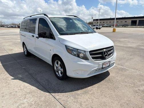 2016 Mercedes-Benz Metris Base