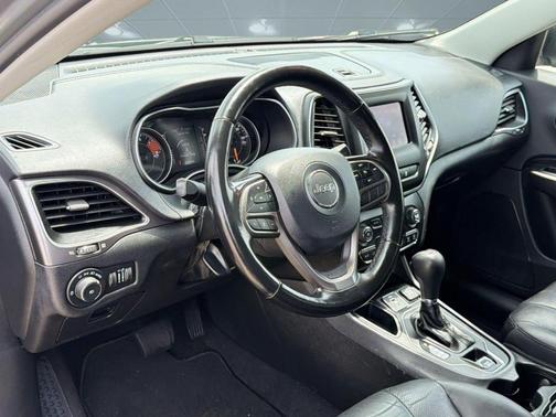 Sting-Gray Clearcoat 2021 Jeep Cherokee Latitude Lux