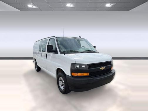 Summit White 2022 Chevrolet Express 3500 RWD 3500 Extended Wheelbase WT