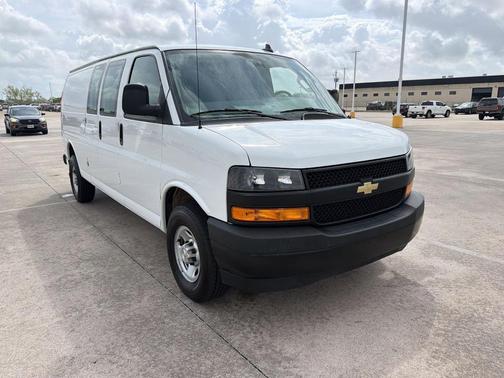 Summit White 2022 Chevrolet Express 3500 RWD 3500 Extended Wheelbase WT