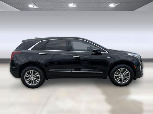 Stellar Black Metallic 2022 Cadillac XT5 Premium Luxury