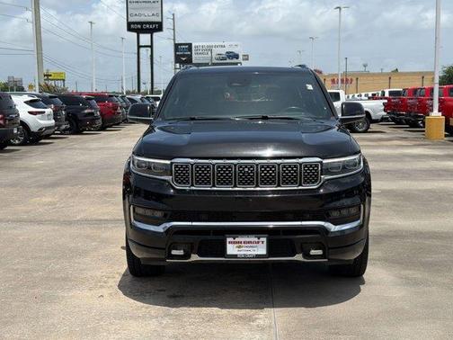 Diamond Black Crystal Pearlcoat 2022 Jeep Grand Wagoneer Series III 4x4