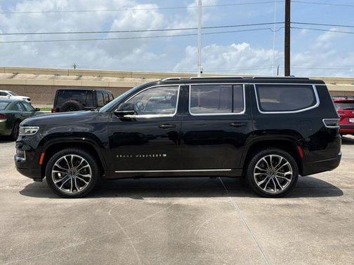Diamond Black Crystal Pearlcoat 2022 Jeep Grand Wagoneer Series III 4x4