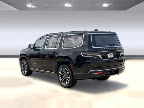 Diamond Black Crystal Pearlcoat 2022 Jeep Grand Wagoneer Series III 4x4