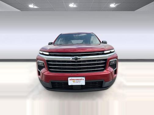 Radiant Red Tintcoat 2026 Chevrolet Traverse LT