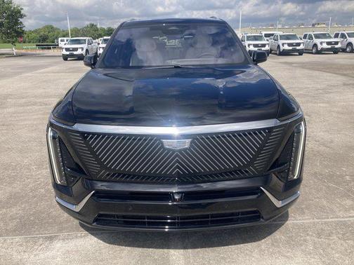 2026 Cadillac VISTIQ Luxury