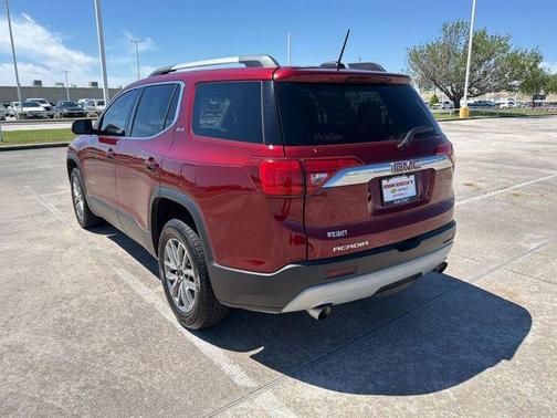 Crimson Red Tintcoat 2018 GMC Acadia SLE-2