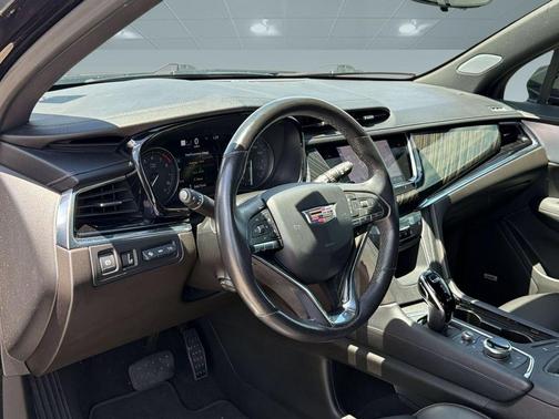 Stellar Black Metallic 2022 Cadillac XT6 Premium Luxury FWD