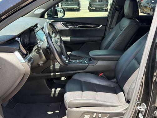 Stellar Black Metallic 2022 Cadillac XT6 Premium Luxury FWD