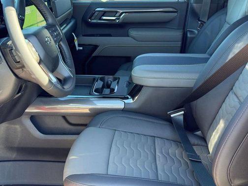 2026 Chevrolet Silverado 2500 Crew Cab, Standard Bed, ZR2, 4WD