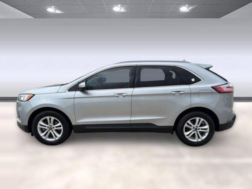 Iconic Silver Metallic 2020 Ford Edge SEL