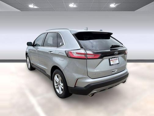 Iconic Silver Metallic 2020 Ford Edge SEL