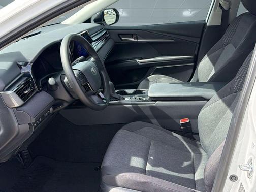 Ice Cap 2026 Toyota Camry LE