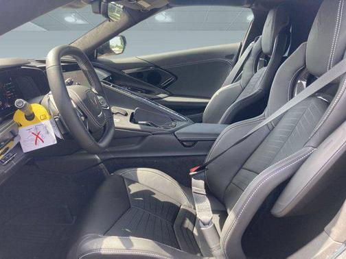 2025 Chevrolet Corvette Stingray w/3LT