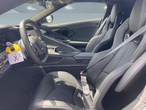 2025 Chevrolet Corvette Stingray w/3LT