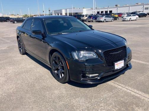 2022 Chrysler 300 Touring