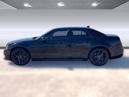 2022 Chrysler 300 Touring