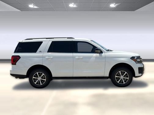 Star White Metallic Tri-Coat 2024 Ford Expedition Timberline