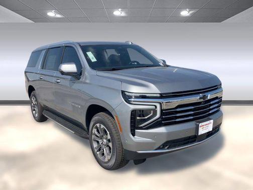 2025 Chevrolet Suburban LT